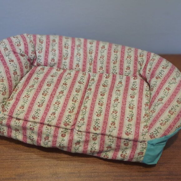 Vintage Handmade Barbie Doll Tent, Couch, and Sleeping Bag. (doll not included) - Picture 7 of 8